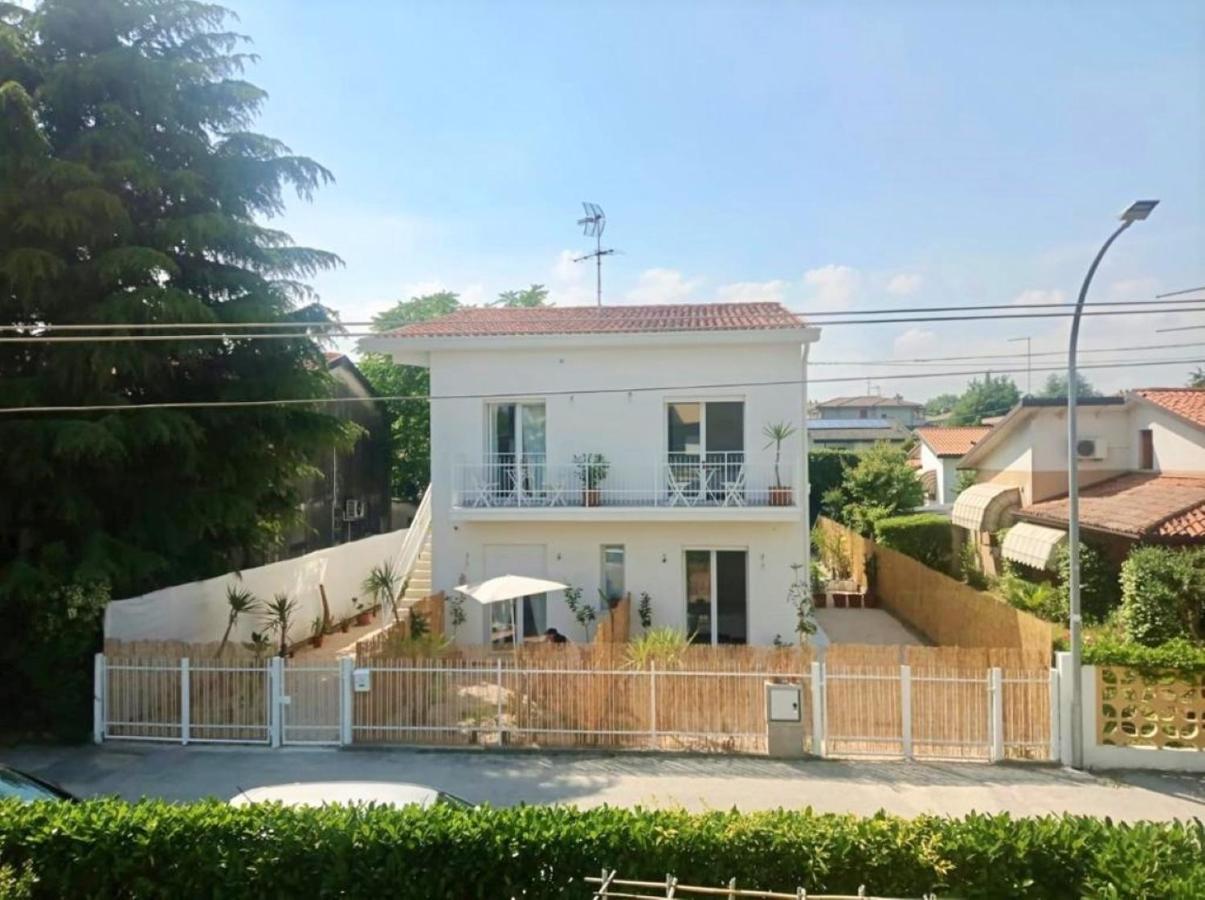 Pathos Guest House 콰르토 달티노 외부 사진
